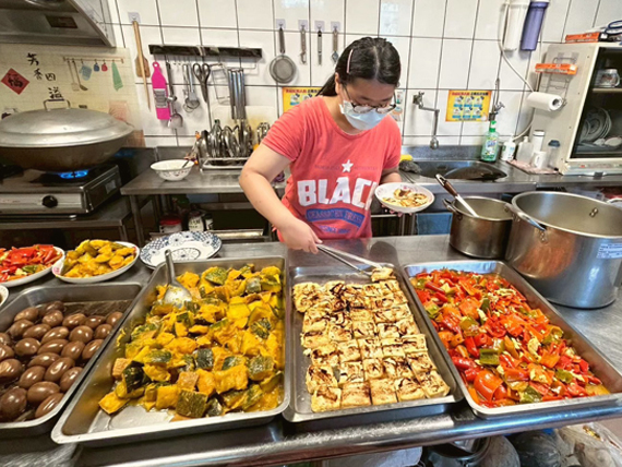 社區生活廚房餐食準備